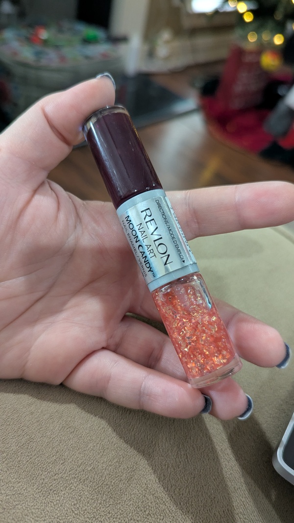 Nail polish swatch / manicure of shade Revlon Satellite