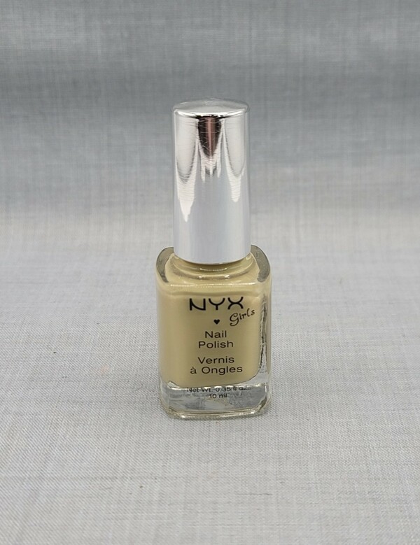 Nail polish swatch / manicure of shade NYX Girls Bare My Soul