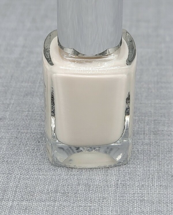 Nail polish swatch / manicure of shade NYX Girls Sugar Coated