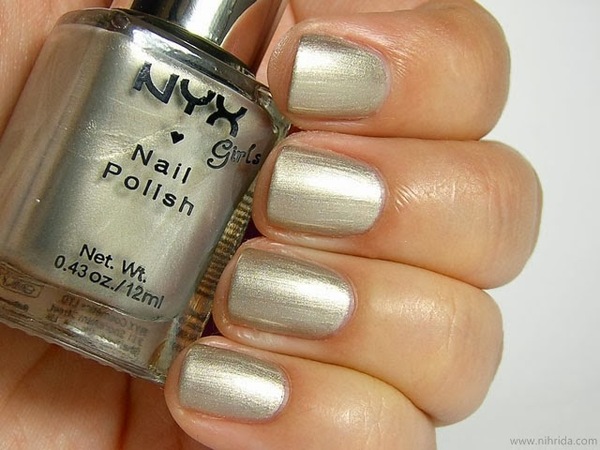Nail polish swatch / manicure of shade NYX Girls Milano