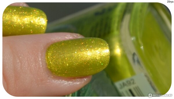 Nail polish swatch / manicure of shade NYX Girls Sour Lime