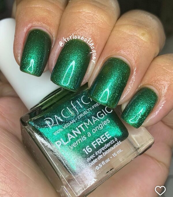 Nail polish swatch / manicure of shade Pacifica Mermaid Tail