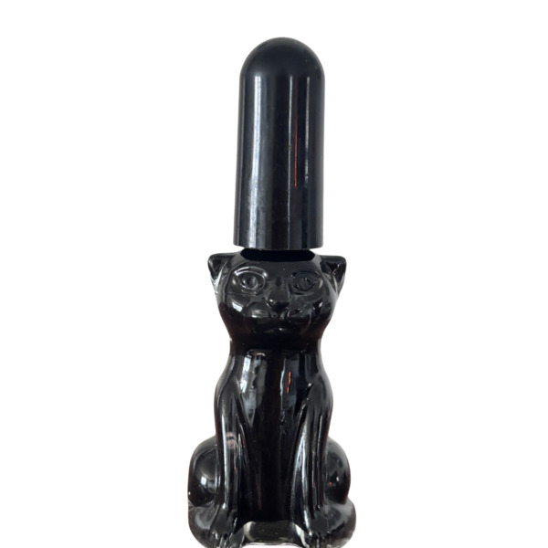 Nail polish swatch / manicure of shade Fing'rs Black