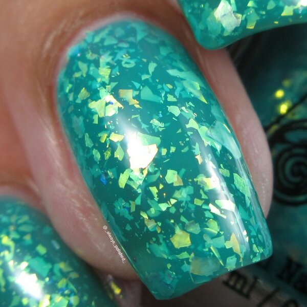 Nail polish swatch / manicure of shade Chamaeleon Nails Lorelei of the Rhine