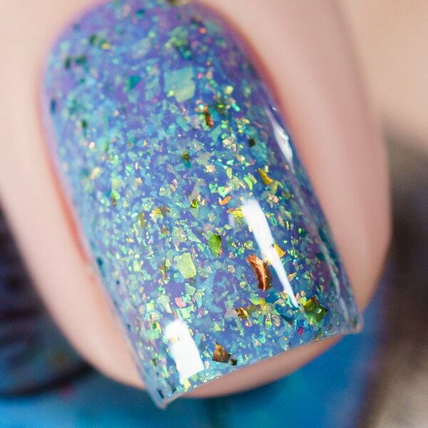 Nail polish swatch / manicure of shade Chamaeleon Nails The Forgotten Lagoon