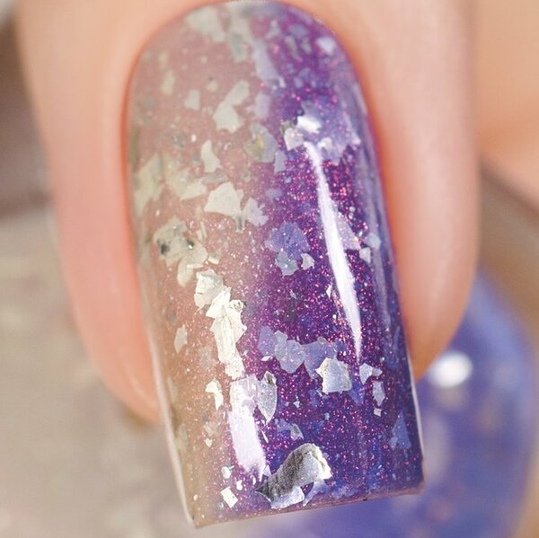 Nail polish swatch / manicure of shade Chamaeleon Nails Artemis