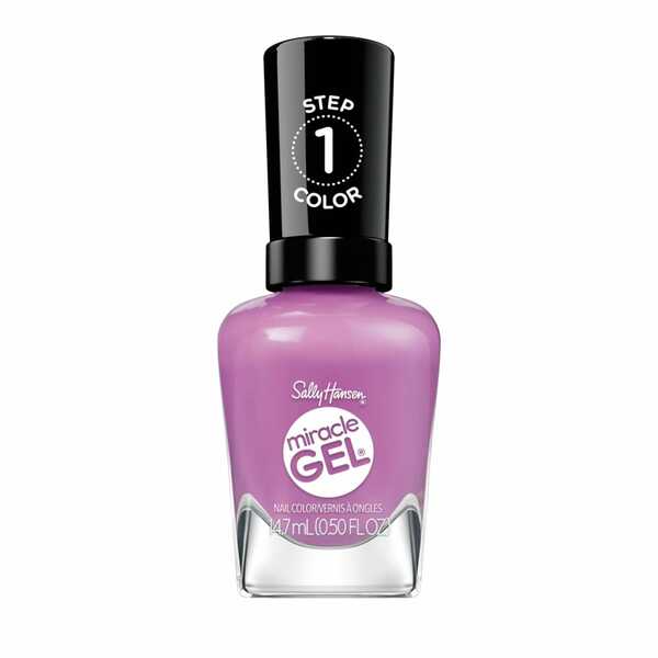 Nail polish swatch / manicure of shade Sally Hansen Miracle Gel Unstop-purple