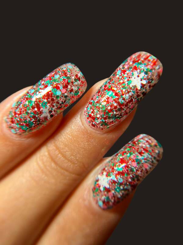 Nail polish swatch / manicure of shade Noodles Nail Polish Christmas Queen