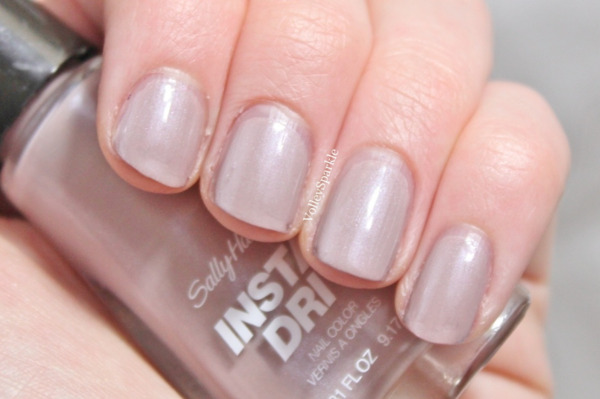Nail polish swatch / manicure of shade Sally Hansen Making Mauves