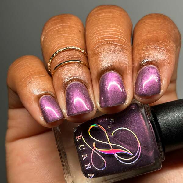 Nail polish swatch / manicure of shade Arcana Lacquer Day of Wrong