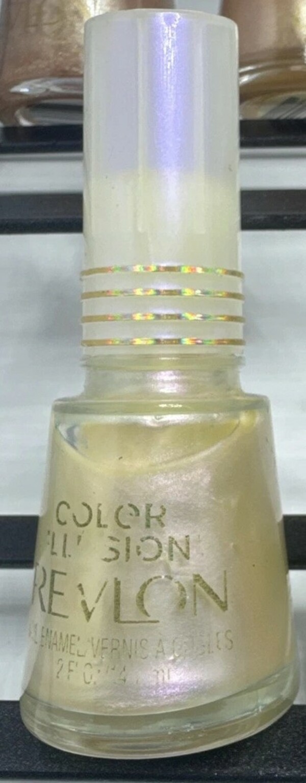 Nail polish swatch / manicure of shade Revlon Pearl Flash