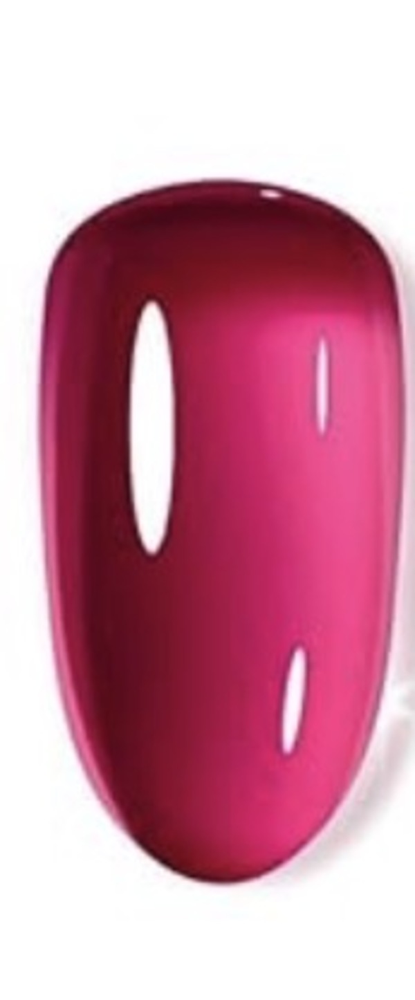 Nail polish swatch / manicure of shade Beetles d817