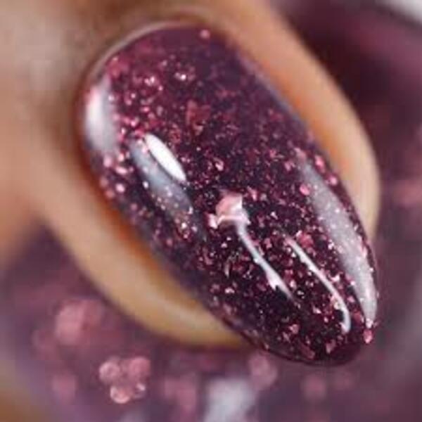 Nail polish swatch / manicure of shade Cuticula Love You More