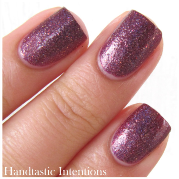 Nail polish swatch / manicure of shade Above the Curve Gryffindor