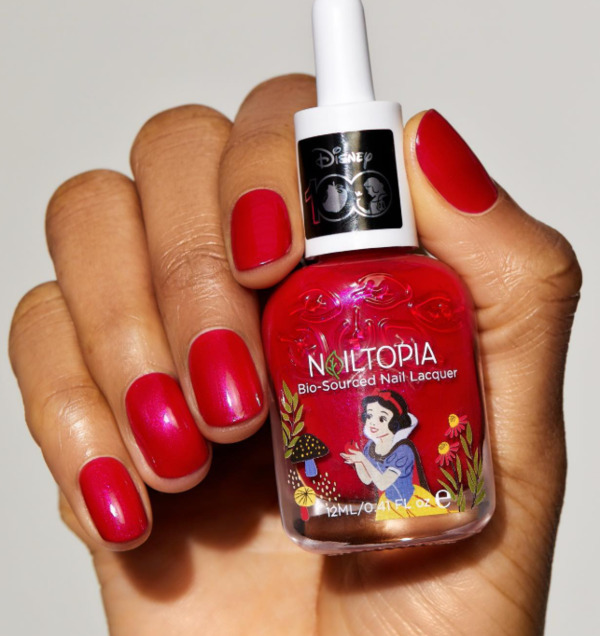 Nail polish swatch / manicure of shade Nailtopia Snow White