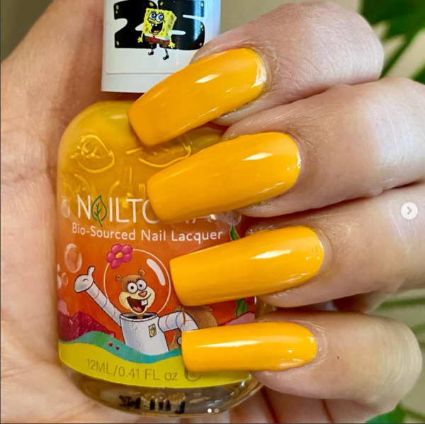 Nail polish swatch / manicure of shade Nailtopia Sandy