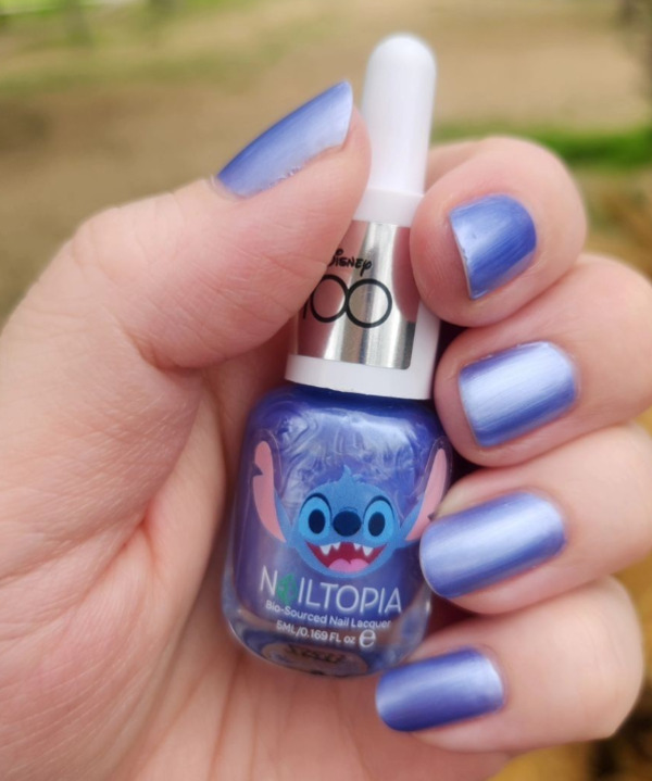 Nail polish swatch / manicure of shade Nailtopia Stitch