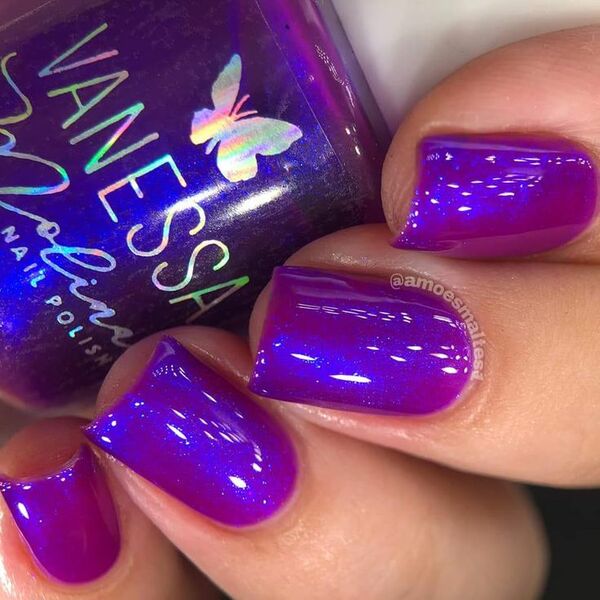 Nail polish swatch / manicure of shade Vanessa Molina The Thief