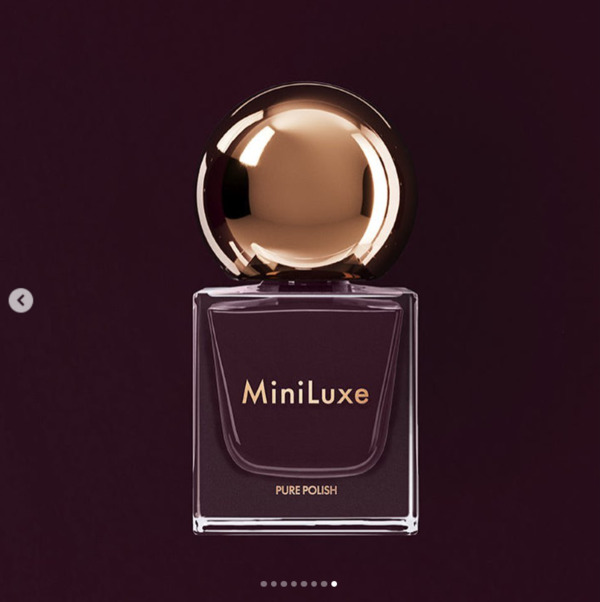 Nail polish swatch / manicure of shade MiniLuxe Oxblood