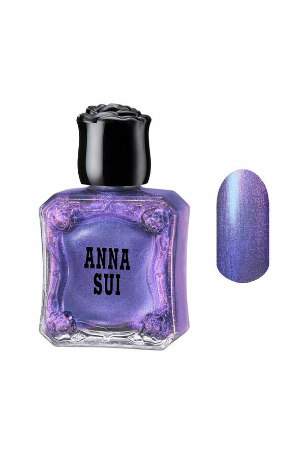 Nail polish swatch / manicure of shade Anna Sui Venomous glow