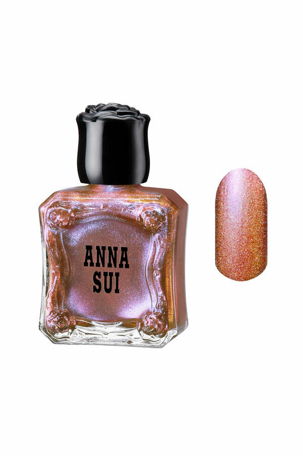Nail polish swatch / manicure of shade Anna Sui Lunar Mirage