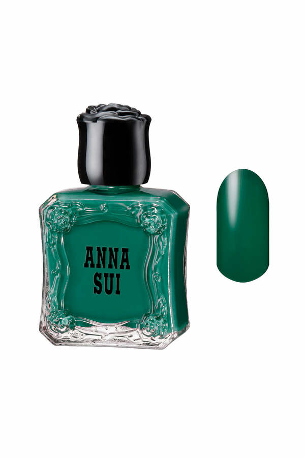 Nail polish swatch / manicure of shade Anna Sui Enchanted Forest