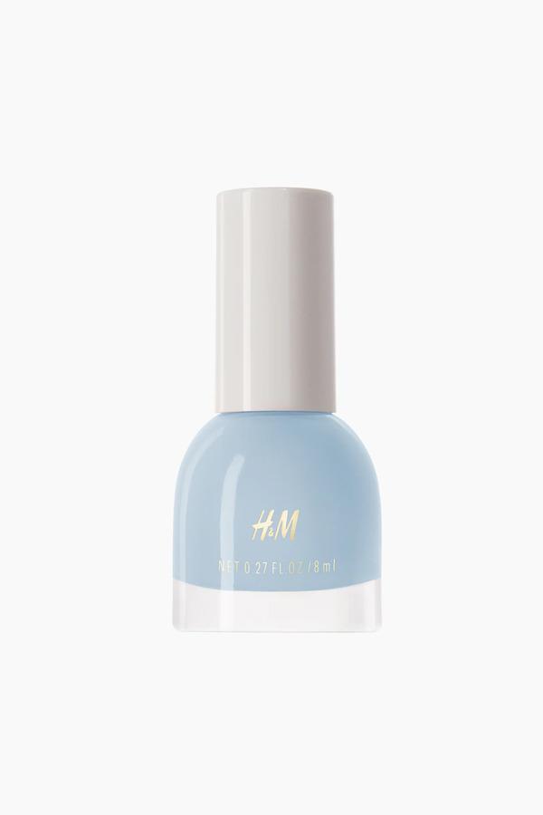 Nail polish swatch / manicure of shade HandM Blue bite