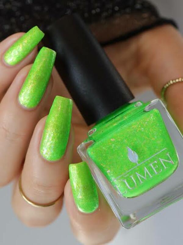 Nail polish swatch / manicure of shade Lumen Dew the Most