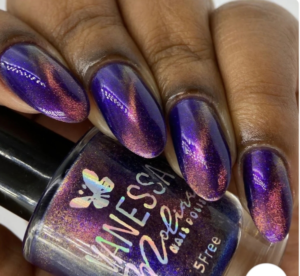 Nail polish swatch / manicure of shade Vanessa Molina Neitherworld