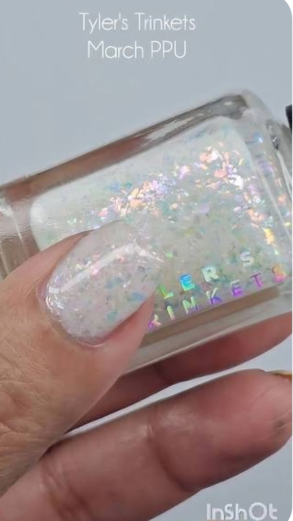 Nail polish swatch / manicure of shade Tyler's Trinkets Luck Dragon