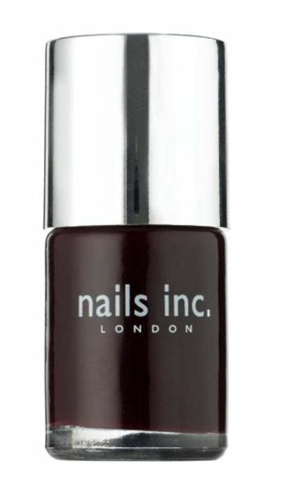 Nail polish swatch / manicure of shade Nails Inc. Victoria