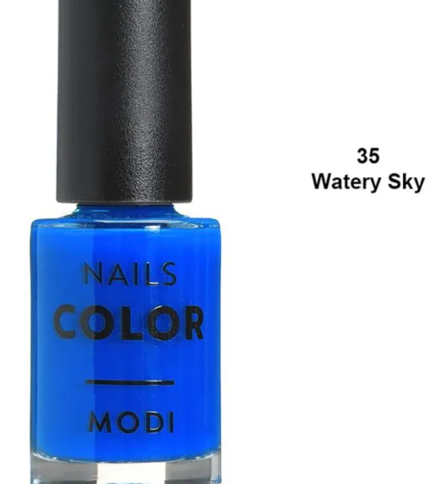 Nail polish swatch / manicure of shade Modi Watery Sky