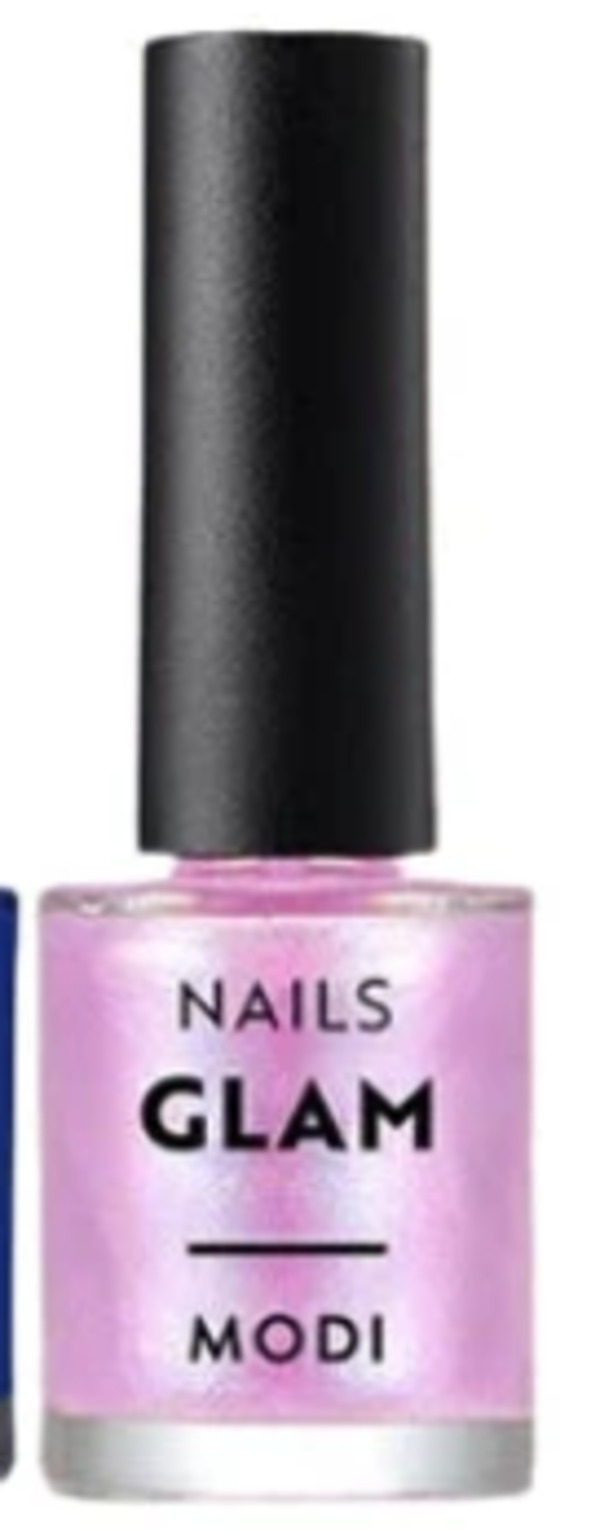 Nail polish swatch / manicure of shade Modi Honeymoon Dream