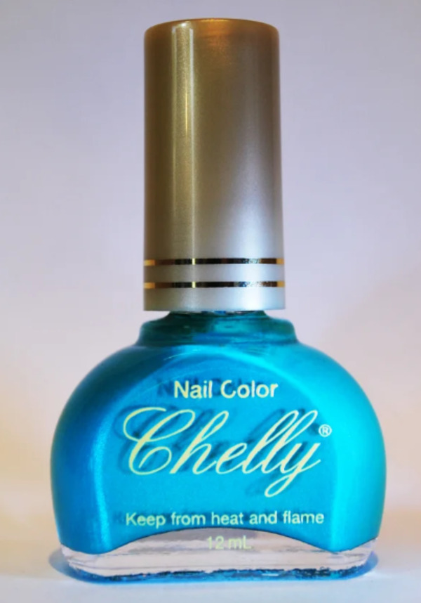 Nail polish swatch / manicure of shade Chelly Jazzy Turquoise