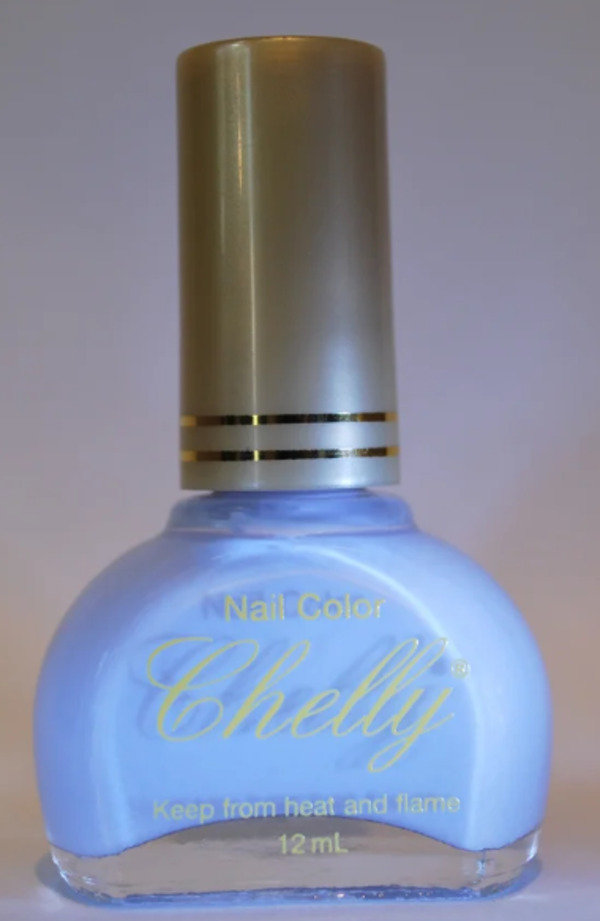 Nail polish swatch / manicure of shade Chelly Lavender Lace