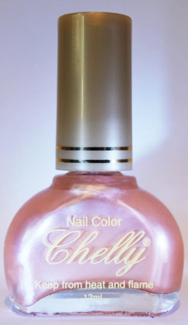 Nail polish swatch / manicure of shade Chelly Persuasive Peach