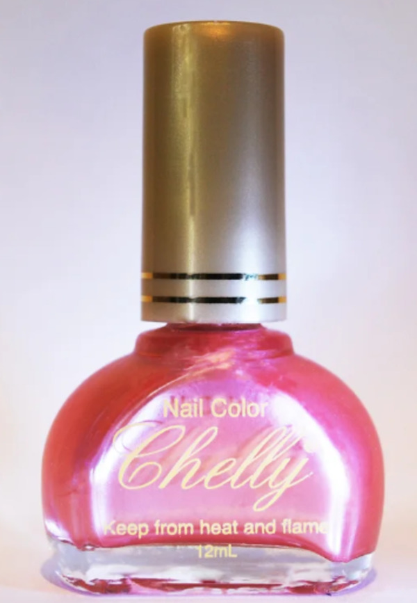 Nail polish swatch / manicure of shade Chelly Brililantly Lilac