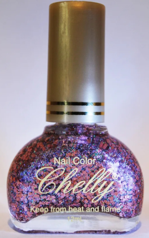 Nail polish swatch / manicure of shade Chelly Rose Stardust