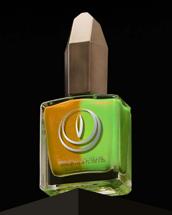 Nail polish swatch / manicure of shade Mooncat Manchineel Tree