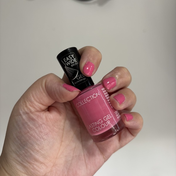 Nail polish swatch / manicure of shade Collection Think Pink