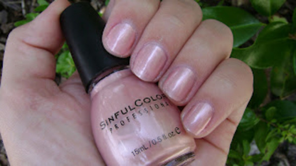 Nail polish swatch / manicure of shade Sinful Colors Dozen Roses