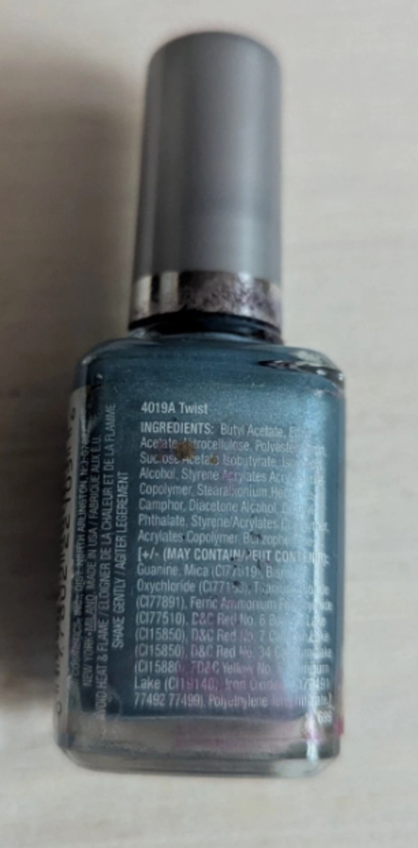 Nail polish swatch / manicure of shade Black Radiance Twist