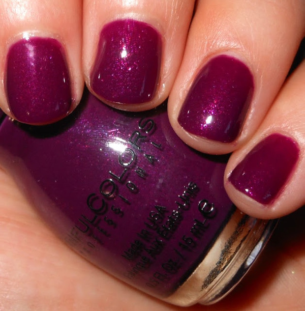 Nail polish swatch / manicure of shade Sinful Colors Sleigh Me