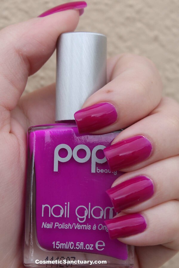 Nail polish swatch / manicure of shade Pop beauty Violetta