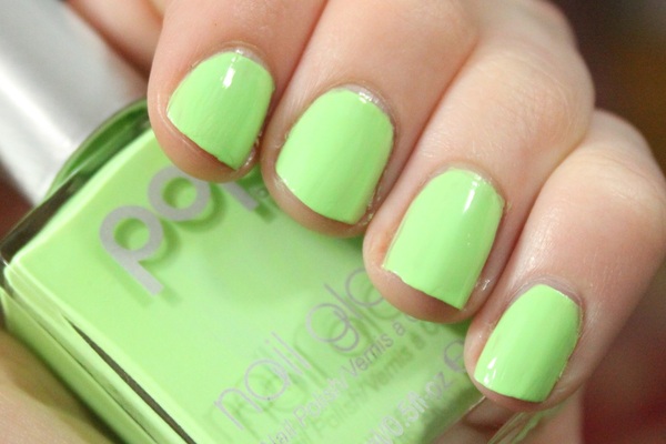 Nail polish swatch / manicure of shade Pop beauty Loud Lime