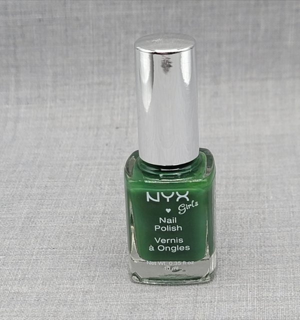 Nail polish swatch / manicure of shade NYX Girls Alaskan Wild