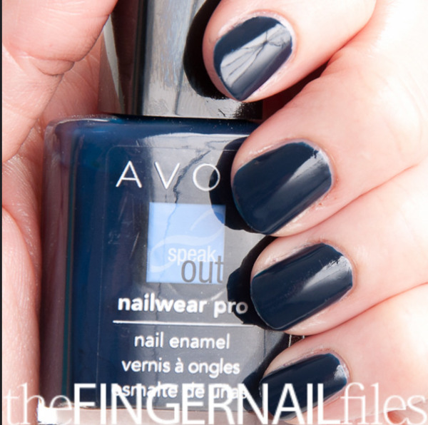 Nail polish swatch / manicure of shade Avon Empower