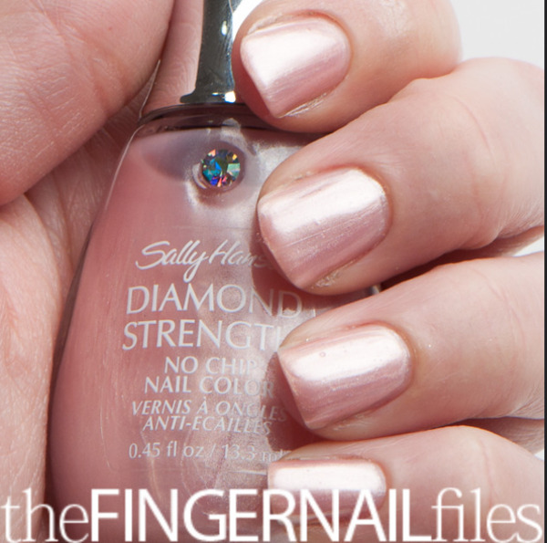 Nail polish swatch / manicure of shade Sally Hansen Champagne Toast