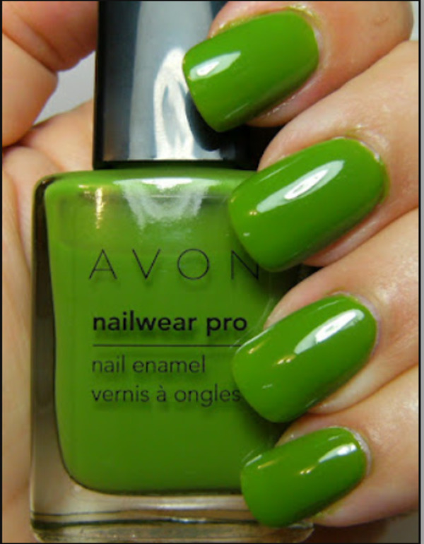 Nail polish swatch / manicure of shade Avon Electric Green