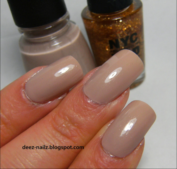 Nail polish swatch / manicure of shade Icing Sandy Beach